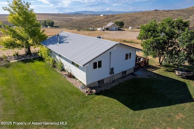 250 W 20th St, Craig, CO 81625 - photo 2