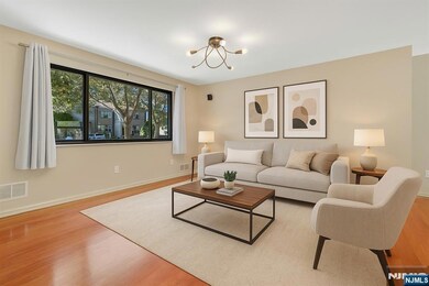 192 Valley Rd, River Edge, NJ 07661 - photo 7