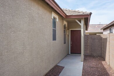 002_Entry Walkway