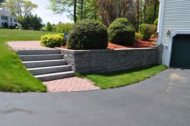 49 Buckingham Dr, Londonderry, NH 03053 - photo 2