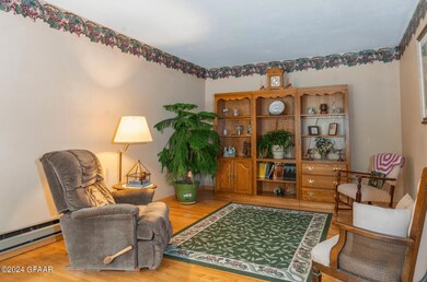 1210 S 18th St, Grand Forks, ND 58201 - photo 7