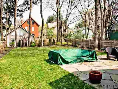 149 Spring St, Saratoga Springs, NY 12866 - photo 3