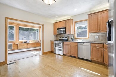 32 Buckman St unit 32, Woburn, MA 01801 - photo 2