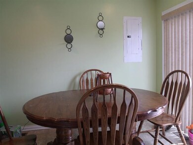 508 Atlee Dr, Harrodsburg, KY 40330 - photo 3