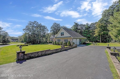 103 Laurel Ridge Dr, Jefferson Township, PA 18436 - photo 7