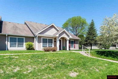 1802 1802 MacIntosh Ct, St. Peter, MN 56082 - photo 2