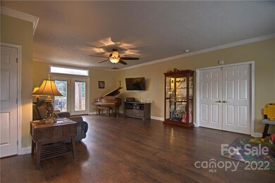 40 Song Sparrow Dr, Hendersonville, NC 28792 - photo 4