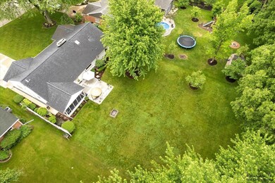 417 N Kingsway Dr, Aurora, IL 60506 - photo 5