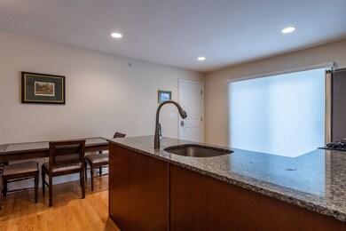 17 Stinson Dr unit 11, Nashua, NH 03063 - photo 3