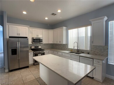 10686 Cliffords Tower Ct, Las Vegas, NV 89135 - photo 7