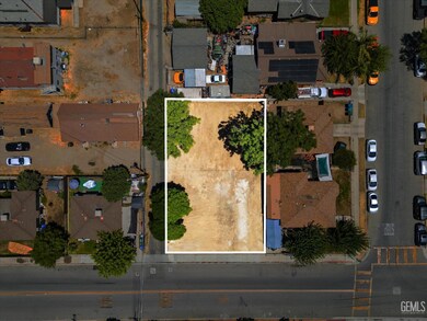 188 N Wall St, Shafter, CA 93263 - photo 3