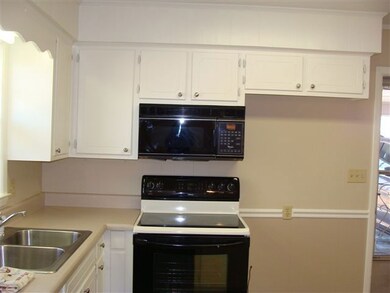 402 Forest Acres Cir, Walhalla, SC 29691 - photo 6