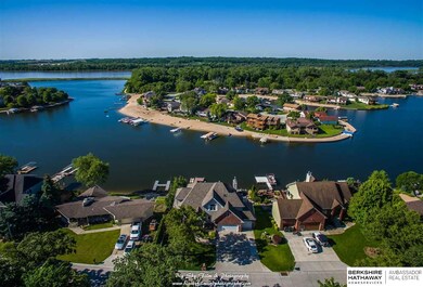 8111 Molokai Dr, Papillion, NE 68046 - photo 2