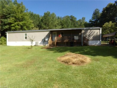 3323 Fulton Rd, Asheboro, NC 27205 - photo 3