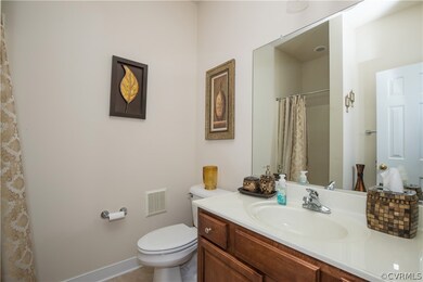 Attached full bathroom to office/bedroom on 1st fl