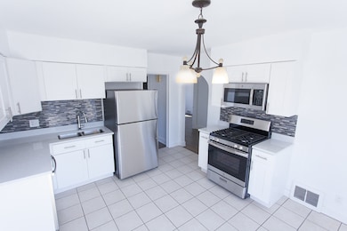 18324 Burnham Ave unit 2, Lansing, IL 60438 - photo 2