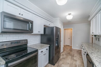 4307 Lucian Ln, Friendswood, TX 77546 - photo 5