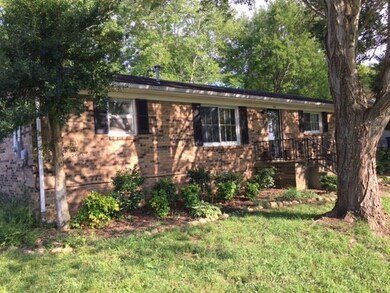 405 S Hillcrest Dr, Shelbyville, TN 37160 - photo 2