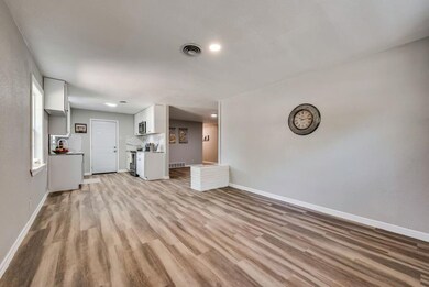 7904 Standley St, North Richland Hills, TX 76180 - photo 5