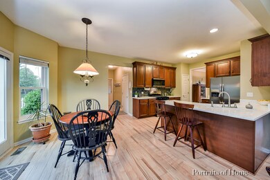 Spacious Eating Area with Bay