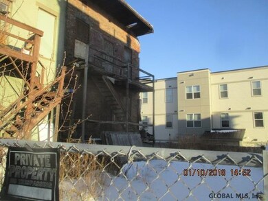 8 Alexander St, Albany, NY 12202 - photo 6