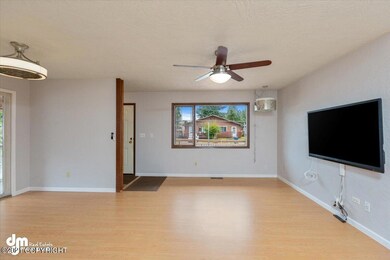 04-Living Room MS_9187