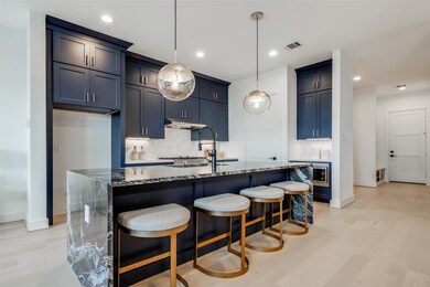 2111 Park St, Houston, TX 77019 - photo 3