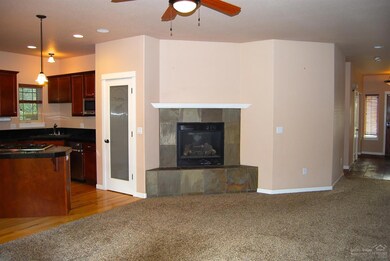 1231 SW Tanner Ct, Bend, OR 97702 - photo 6