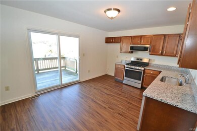 110 Walnut St, Freemansburg, PA 18017 - photo 6