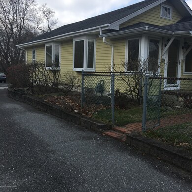 3002 bangs ave 889