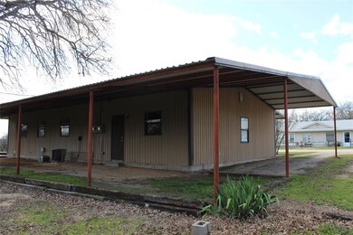 900 E Reno Rd, Azle, TX 76020 - photo 2