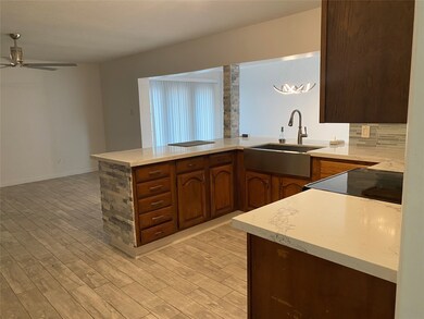 15819 Ironside Hill Dr, Houston, TX 77053 - photo 3