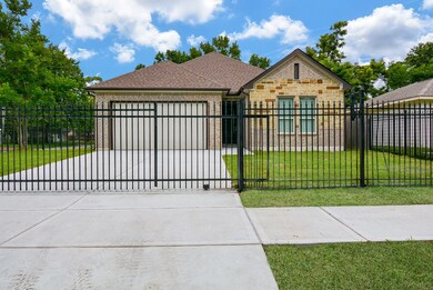 7301 Yoe St, Houston, TX 77016 - photo 4