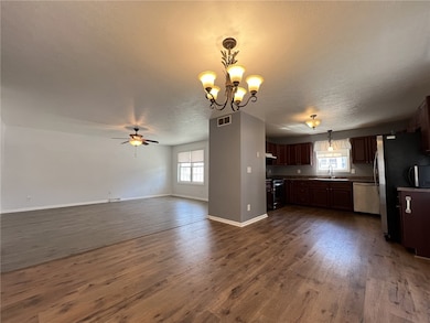 43 Maple St, Uniontown, PA 15401 - photo 5