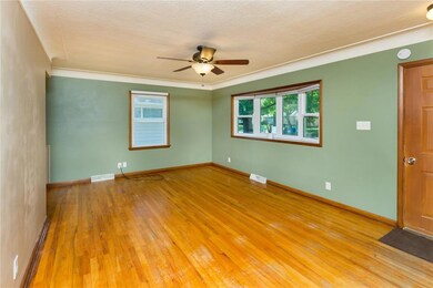 3023 Shawnee Ave, Des Moines, IA 50310 - photo 3