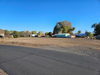 240 NW Saddle Ridge Loop unit Lot 8, Prineville, OR 97754 - photo 2