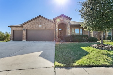 10401 Boxthorn Ct, Fort Worth, TX 76177 - photo 2