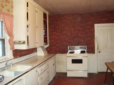 309 W Main St, Addison, MI 49220 - photo 7