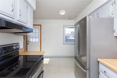 2583 E Tiffin Ave, Des Moines, IA 50317 - photo 7