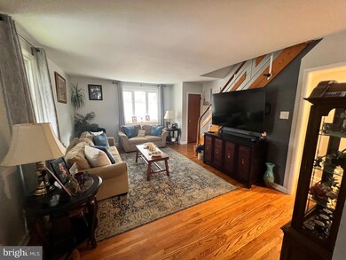 46 Suburban Ln, Upper Darby, PA 19082 - photo 6