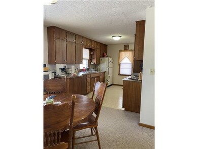 DR to Kitchen