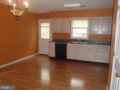 1546 Crest View Ave, Hagerstown, MD 21740 - photo 4