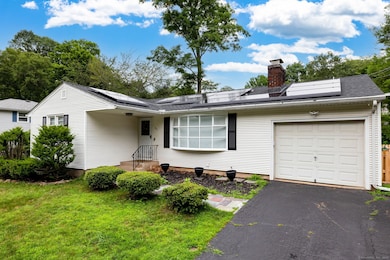 47 Dogwood Ln, Meriden, CT 06450 - photo 4