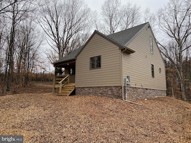 1735 Holly Hill Ln, Berkeley Springs, WV 25411 - photo 3