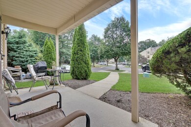 310 Owls Nest Ct, Jackson, NJ 08527 - photo 5