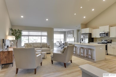 19914 Piney Creek Dr, Elkhorn, NE 68022 - photo 4