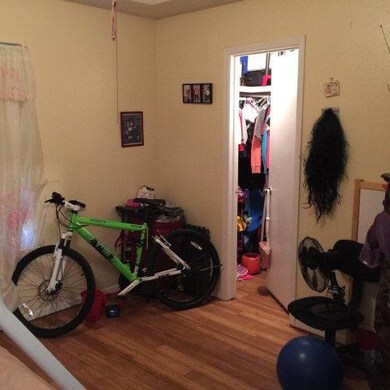 902 W Kelly Ave, Pharr, TX 78577 - photo 5