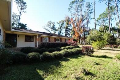 1502 Oak Dr, Bainbridge, GA 39819 - photo 2