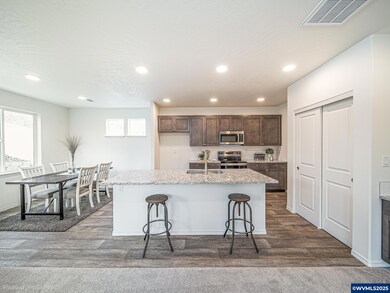 4784 Finch St SE, Albany, OR 97322 - photo 2