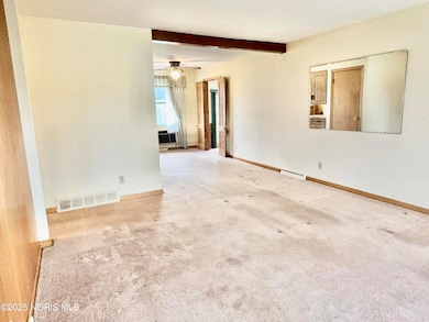 465 S Stephen St, Oregon, OH 43616 - photo 2